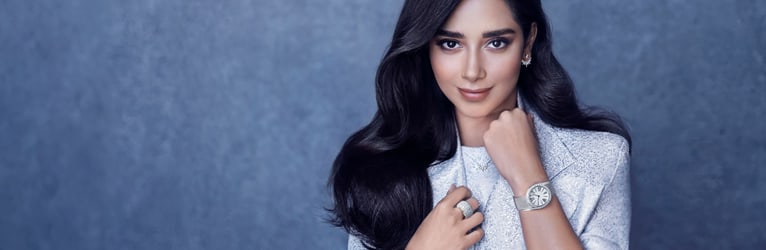 Balqees Ahmed Fathi佩戴白金钻石珠宝和钻石腕表